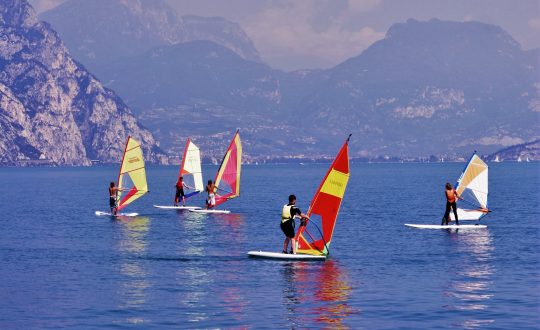 Windsurfen op het Gardameer: zo leer je dat!