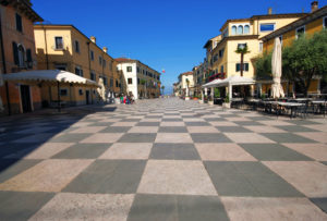 Lazise Piazza Vittorio Emanuele