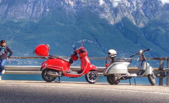 Vespa tour langs vier meren