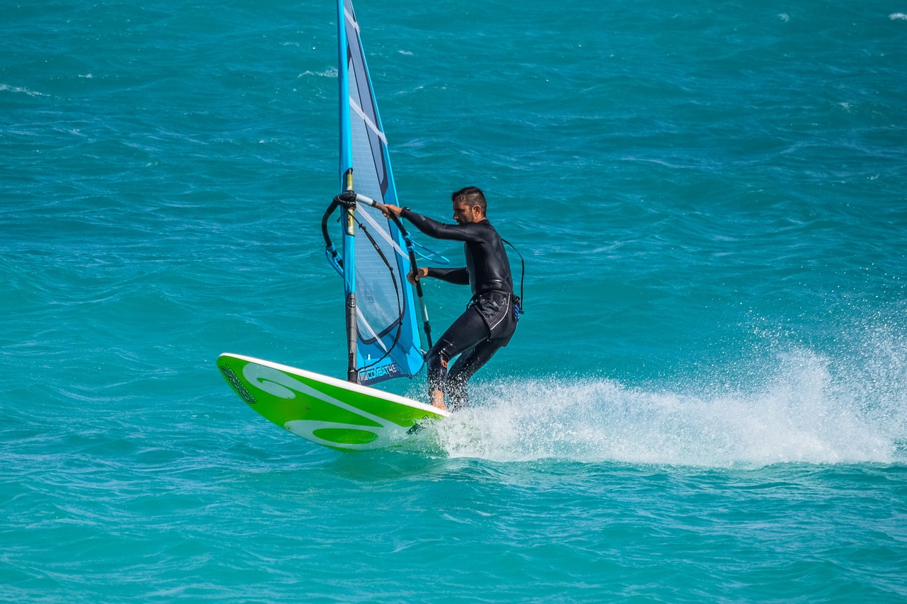 windsurf