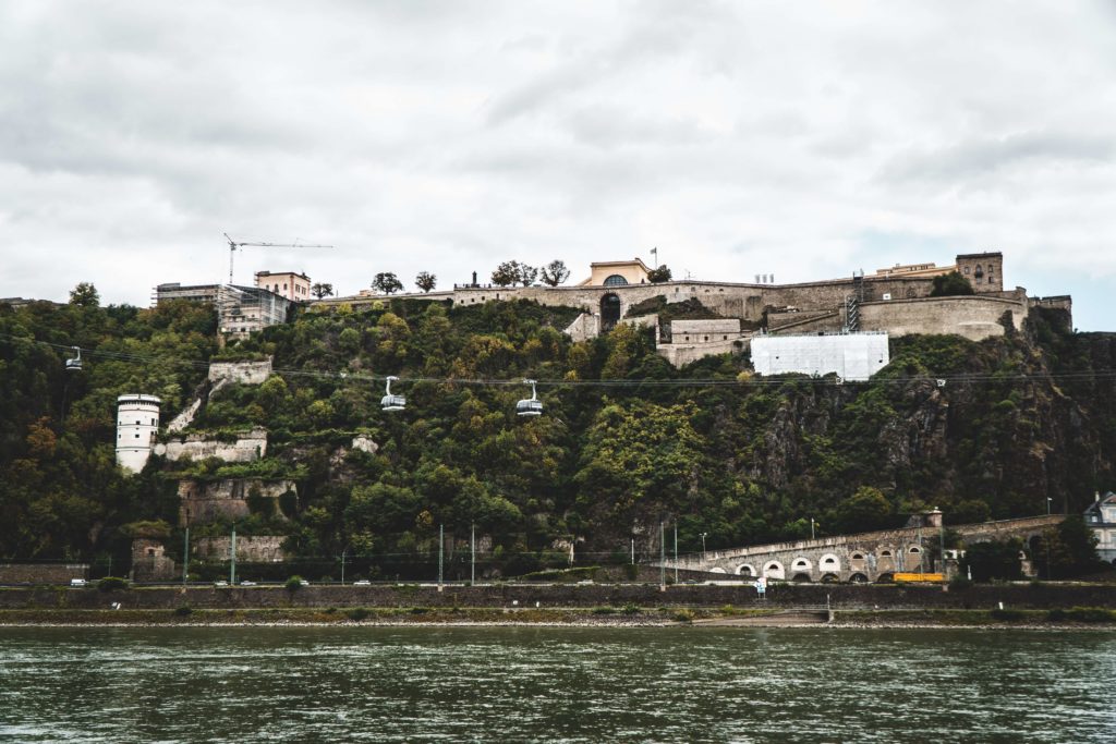Koblenz kabelbaan fort kasteel - De mooiste plekken voor een tussenstop tijdens je rit naar het Gardameer
